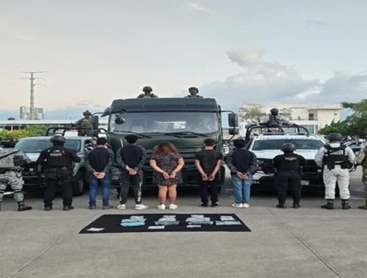 En Cárdenas detiene la FIRT a cinco personas