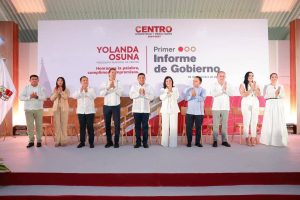 Ante autoridades estatales y municipales, Yolanda Osuna rinde cuentas y destaca que En Centro honramos la palabra al cumplir con la transformación y el bienestar de las familias.