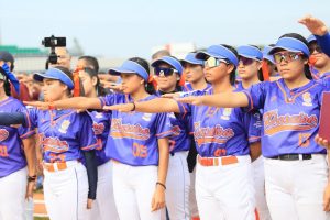 Atletas de béisbol, sóftbol, básquetbol y fútbol participan en la Fase final de las Ligas Estatales 2025, reflejando el compromiso del Gobierno del Pueblo con el deporte y la transformación social.