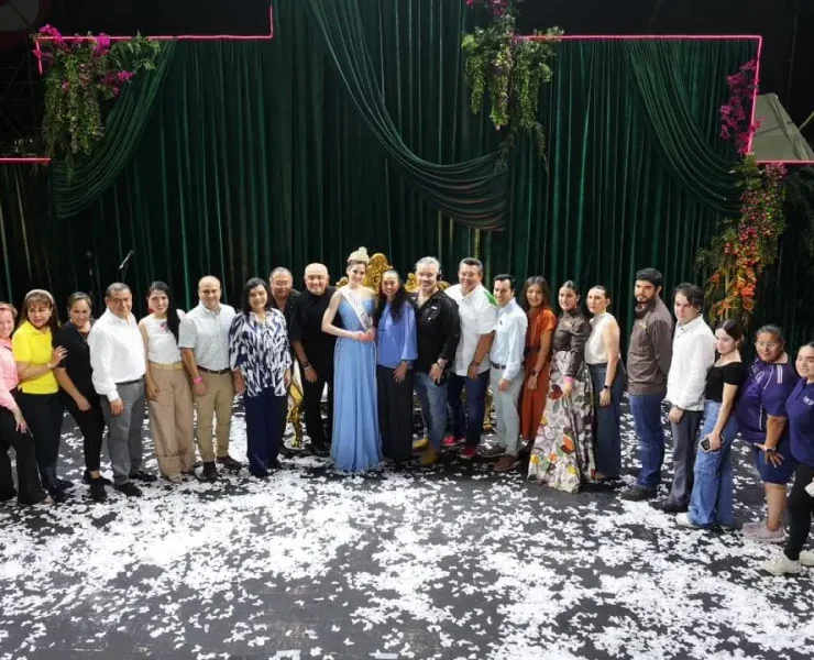 Miles de familias recibieron a Miss Universo 2025 en Tabasco