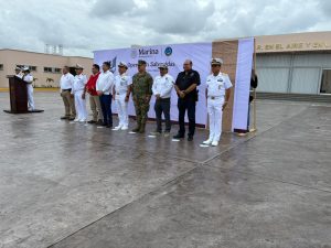 La Estación Naval de Búsqueda, Rescate y Vigilancia Marítima de Dos Bocas participa activamente en el operativo para proteger a los visitantes.