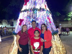 Villancicos, luces y decoraciones dieron vida a una noche llena de magia y convivencia en Pomoca.