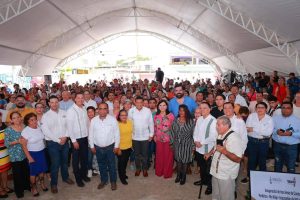 Gobernador y alcaldesa inauguran las nuevas líneas de conducción que llevan agua potable a más de 100 mil habitantes en Centro.