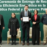 SENER entrega reconocimiento al INDEP