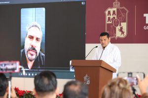 Ciudadanos acuden a los macrocentros de vacunación en Villahermosa, demostrando que no hay emergencia sanitaria por sarampión y que la prevención sigue siendo prioridad.