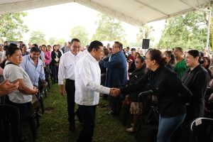 El gobernador Javier May Rodríguez da el banderazo inicial para las Viviendas de Conavi en Centla, marcando el inicio de una nueva etapa de desarrollo para las familias del municipio.