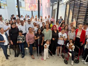 Beneficiarias y beneficiarios del Centro de Atención Integral a Ciegos y Débiles Visuales reciben apoyos que consolidan el Bienestar de los más vulnerables y promueven una vida más segura e independiente.