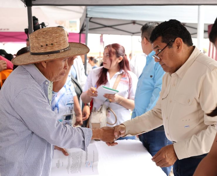 Anuncia Javier May construcción de planta potabilizadora en Paraíso