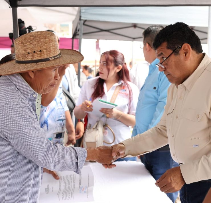 Anuncia Javier May construcción de planta potabilizadora en Paraíso