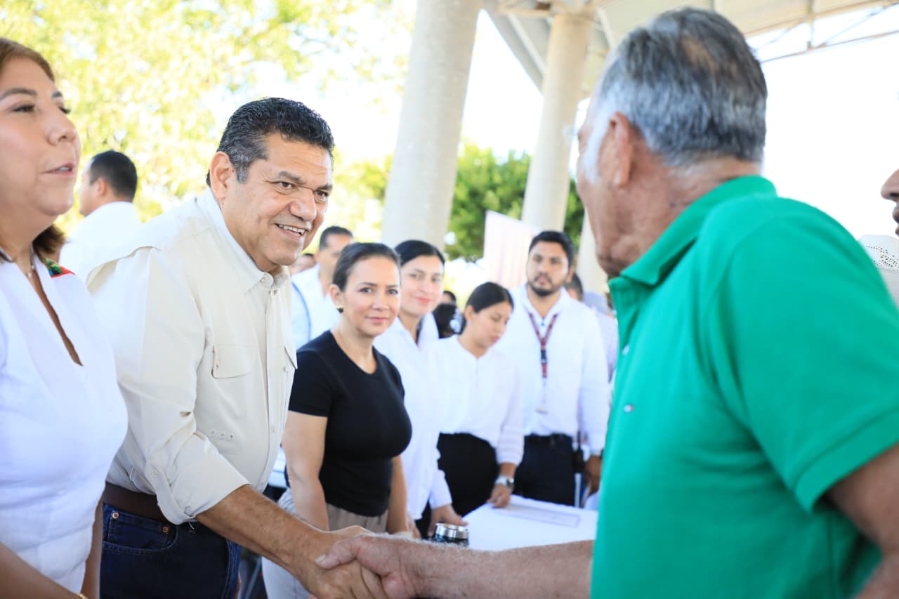 Anuncian 100 Créditos a la Palabra