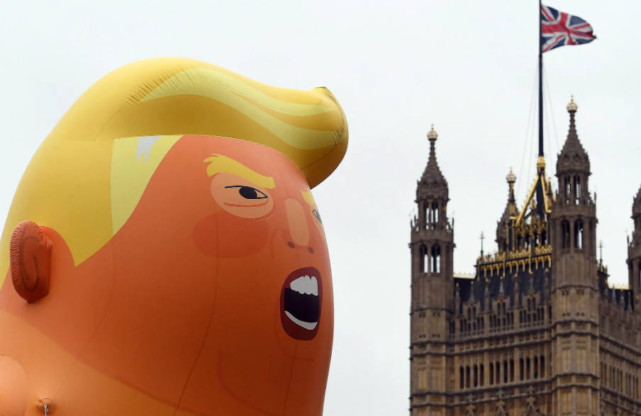 Londres critica a Trump por sus comentarios respecto a Afganistán