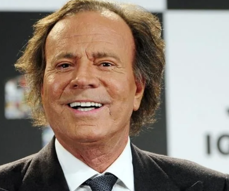 Fiscalía española archiva denuncia contra Julio Iglesias
