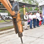 Dan banderazo de inicio de obras en Teapa