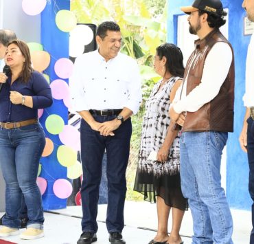 Entregan viviendas rurales a familias de Tenosique