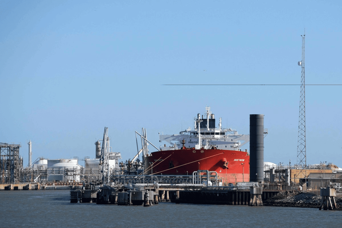 Ingresan primeros fondos por exportaciones petroleras