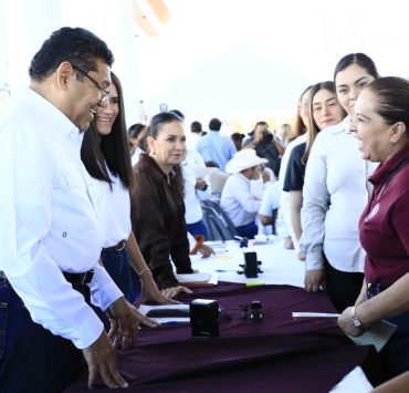 Javier May encabeza Jornada de Atención en Oxiacaque