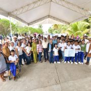 Supervisa Javier May construcción de cancha techada en Secundaria de Chiltepec