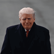 Trump aterriza en Davos