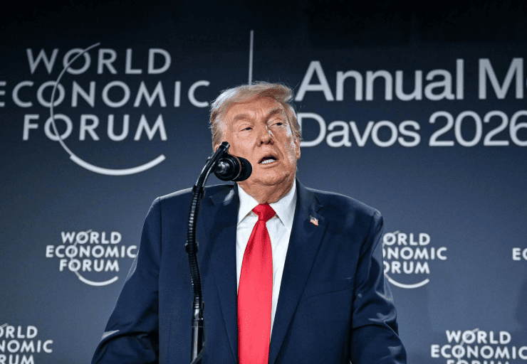 Trump frena aranceles