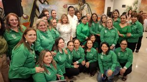 Autoridades universitarias y representantes del Gobierno del Estado acompañaron al rector Guillermo Narváez Osorio en la presentación del informe, resaltando el nuevo rumbo educativo y el compromiso social de la UJAT.