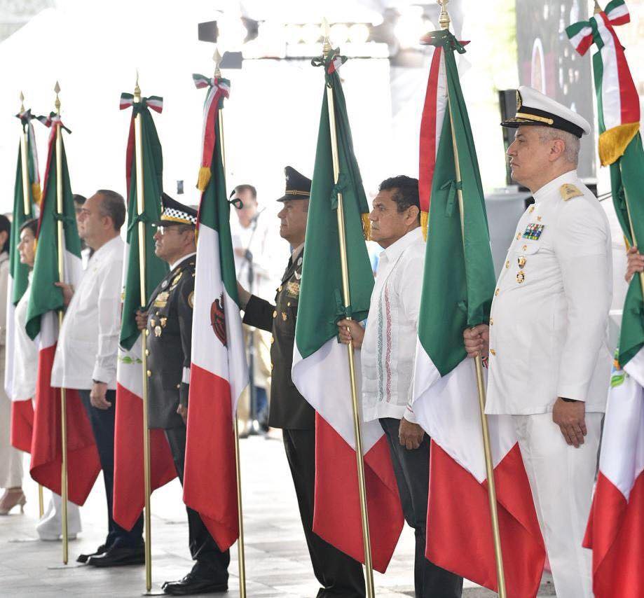 Conmemoran el 205 aniversario del Día de la Bandera en Tabasco