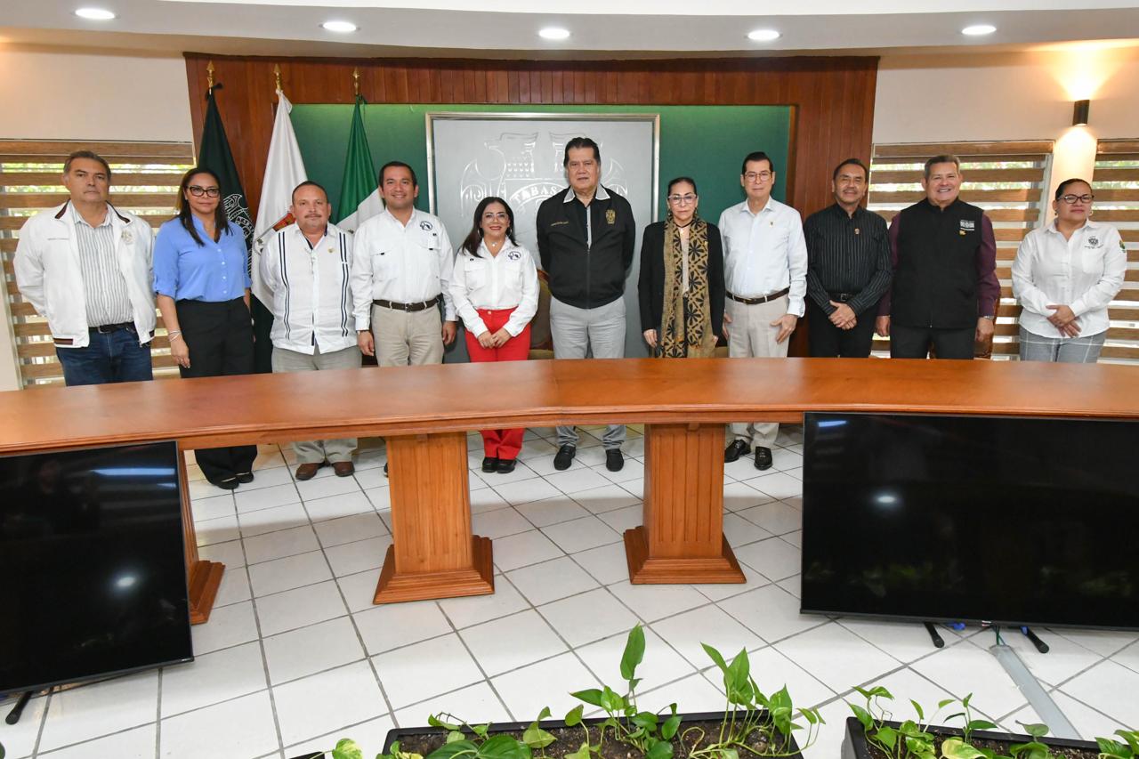 Beneficios directos para estudiantes y comunidades