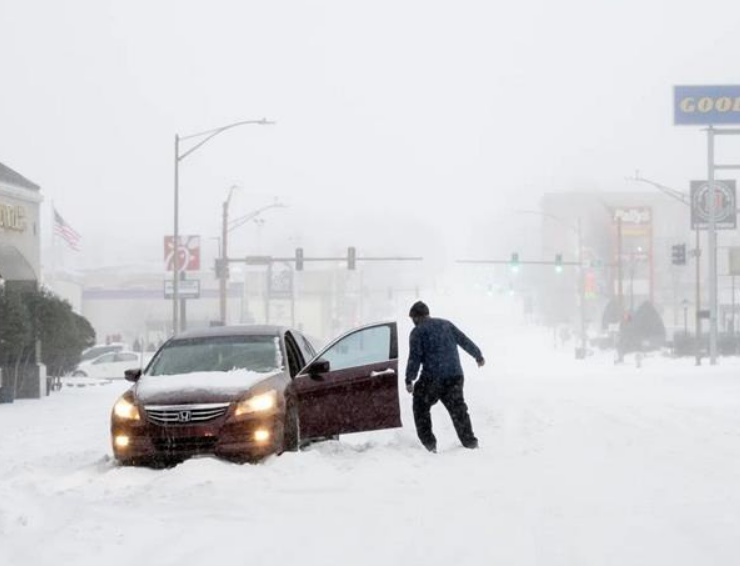 La ola de super frío se extiende por EEUU generando tormentas de nieve