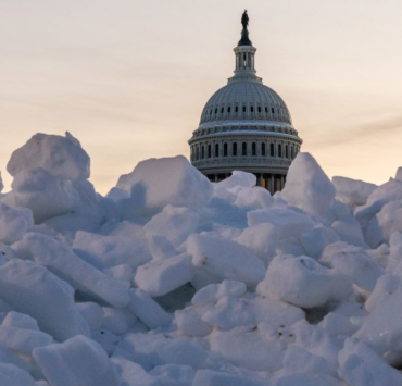 Una nevada histórica en Rusia provoca enormes cantidades de nieve