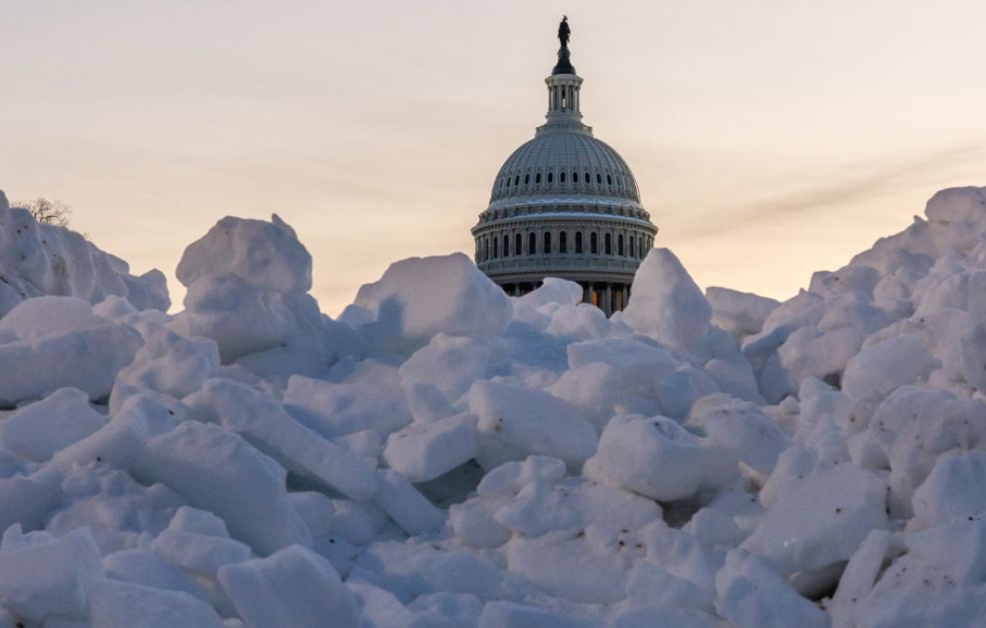 Una nevada histórica en Rusia provoca enormes cantidades de nieve