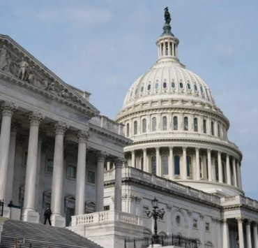 Representantes votan contra aranceles de EEUU a Canadá