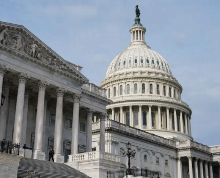 Representantes votan contra aranceles de EEUU a Canadá