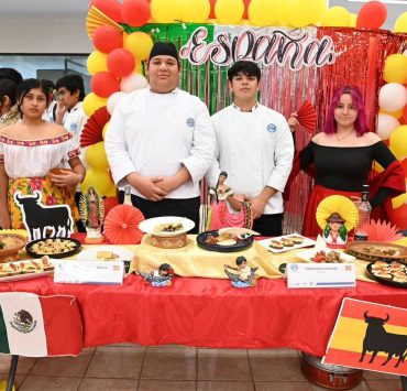 Estudiantes de la UTTAB