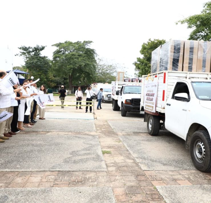 Gobierno de Tabasco fortalece la educación pública con mobiliario donado por Pemex