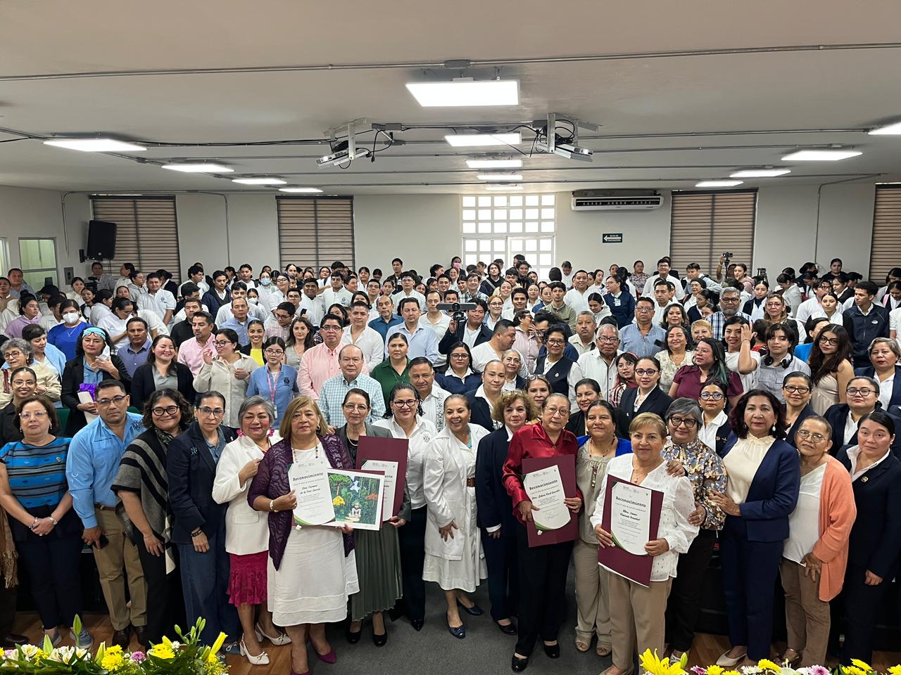 Reconocen trayectoria de cuatro docentes jubiladas de Enfermería en la DACS