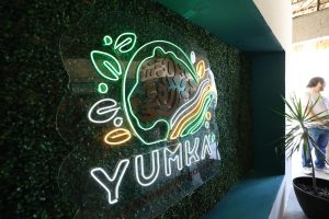 Autoridades estatales y representantes del sector hotelero destacan que la Firma de convenio entre Yumká y asociación de hoteles consolida al parque como un referente del turismo sustentable en Tabasco.