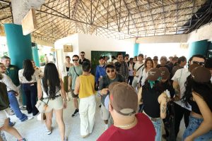 Inauguración de las nuevas tiendas de souvenirs y áreas rehabilitadas del parque tras la Firma de convenio entre Yumká y asociación de hoteles, fortaleciendo la experiencia turística en Tabasco.