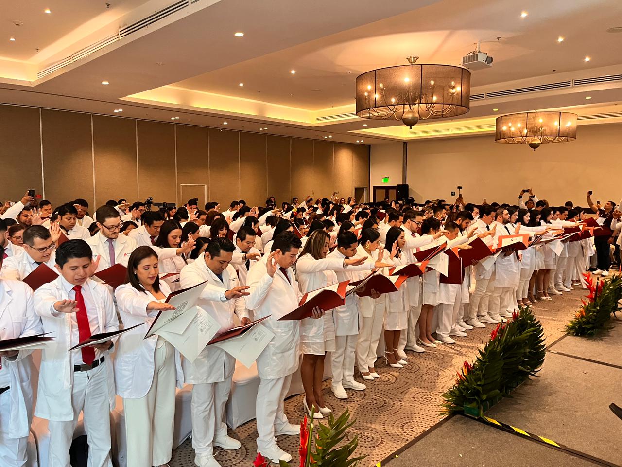especialistas en salud en la Universidad Juárez Autónoma de Tabasco