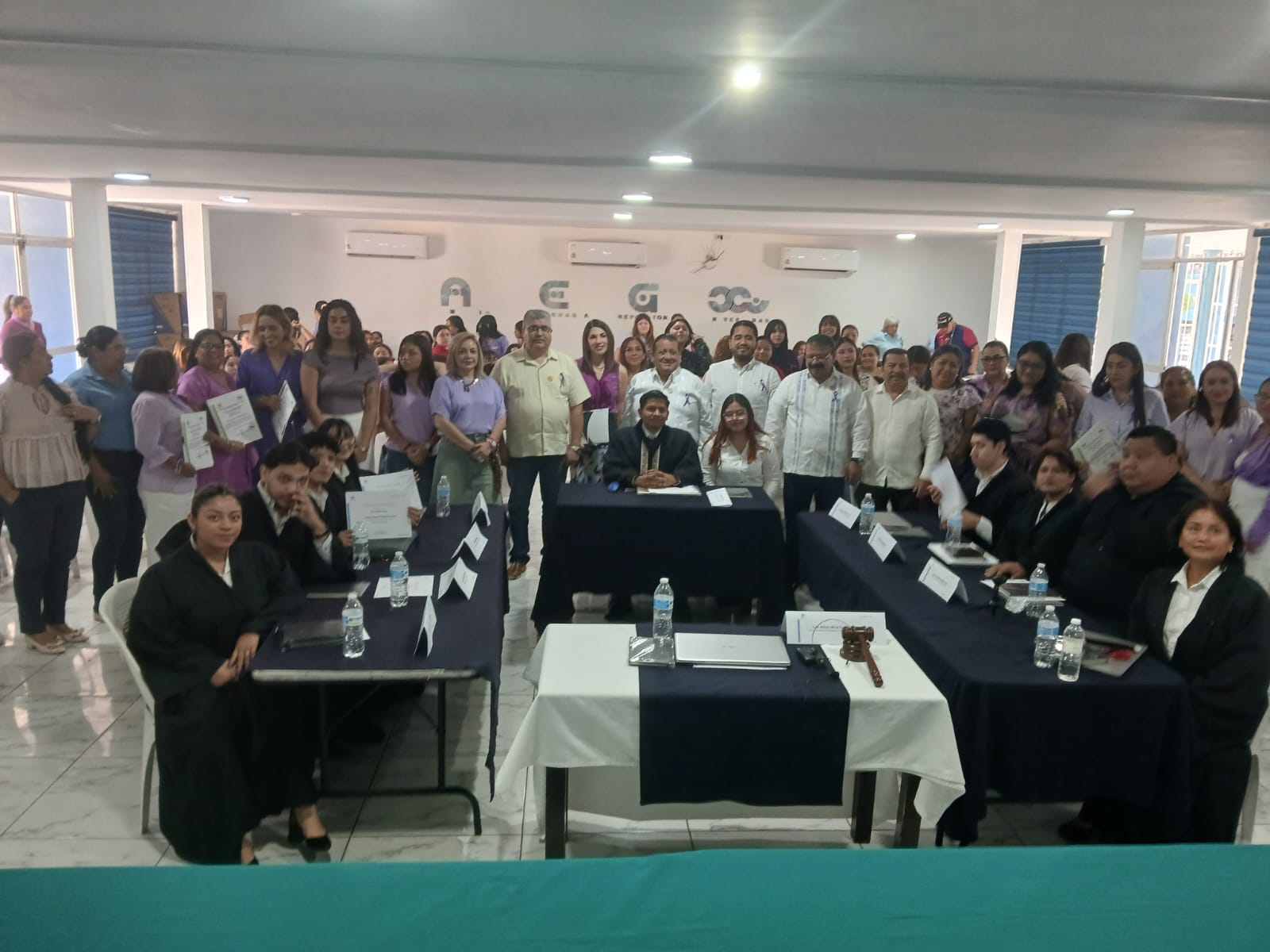 Alfa y Omega reconoce a mujeres destacadas