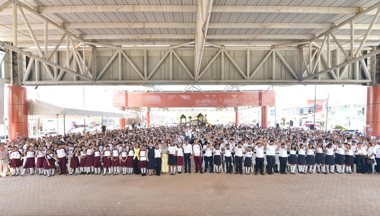 Beneficio para estudiantes de Cunduacán