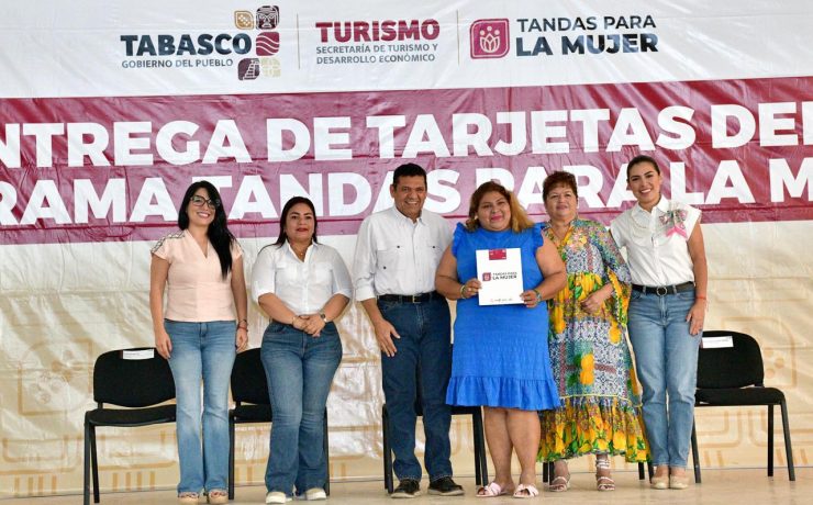 Entregan 800 apoyos del programa Tandas para la Mujer en Tenosique