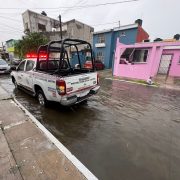 SAS y Protección Civil atienden encharcamientos en Villahermosa