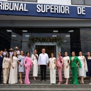 Visitan aspirantes a Flor Tabasco 2026 el Tribunal Superior de Justicia