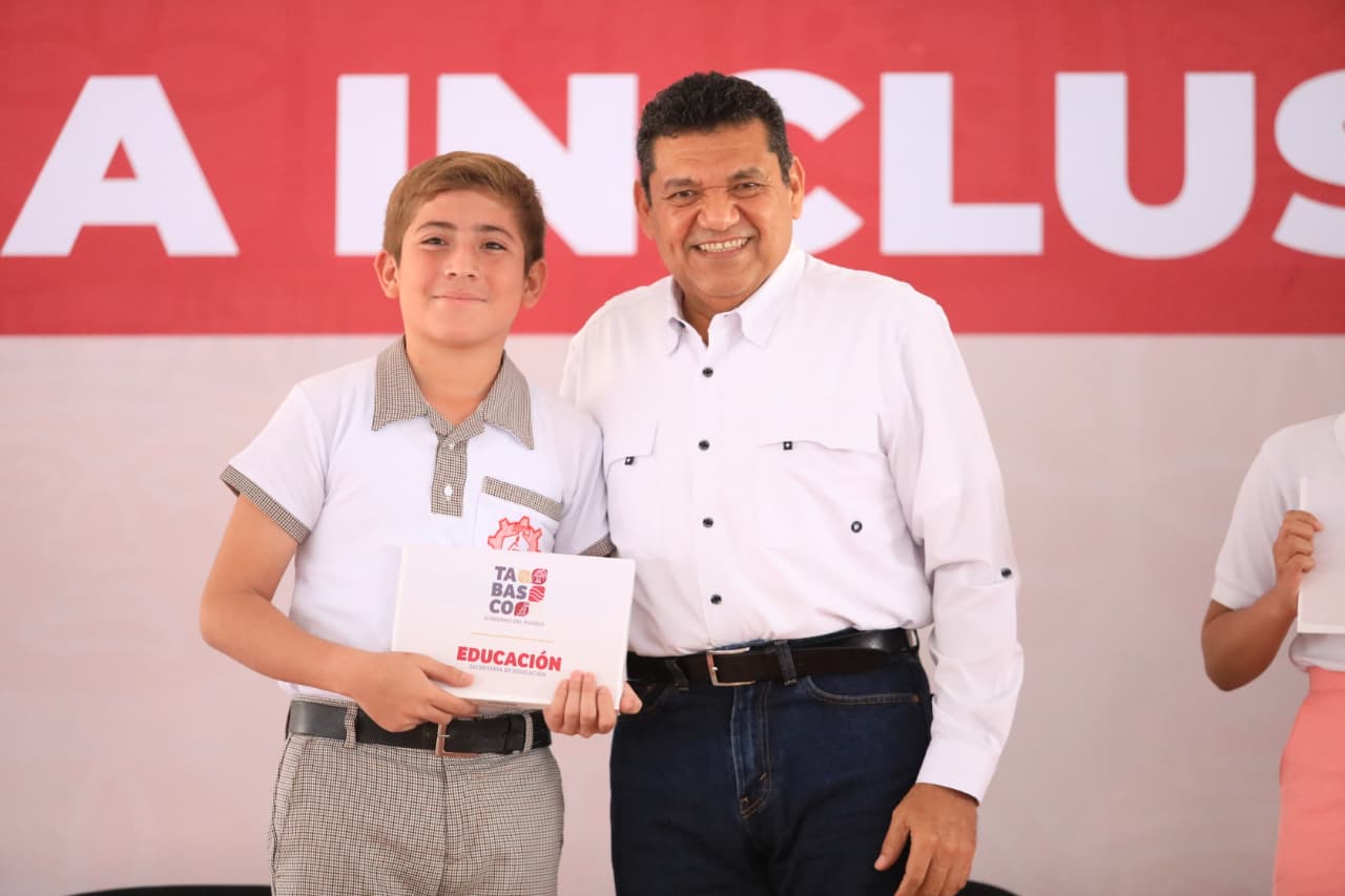 tabletas a estudiantes de primer nivel 