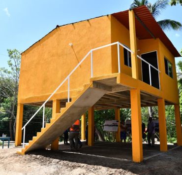 25 casas de palafito construidas por el Gobierno del Pueblo