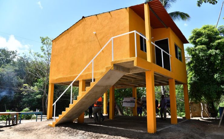 25 casas de palafito construidas por el Gobierno del Pueblo