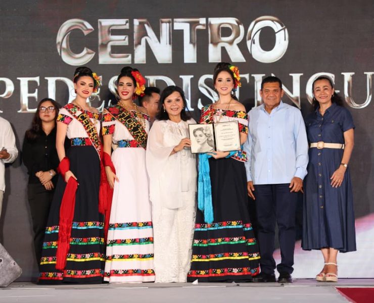Centro reconoce a embajadoras como Huéspedes Distinguidas