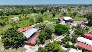 Con inversión estatal, Se impulsa la transformación de Comalcalco al fortalecer la infraestructura educativa en beneficio de estudiantes y docentes.