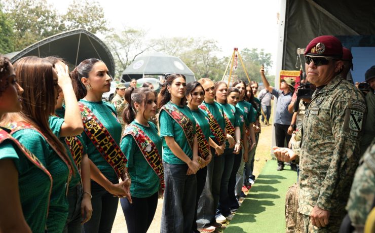 Embajadoras aspirantes a Flor Tabasco 2026 visitan la exposición