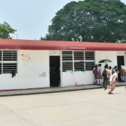 Evalúan ajustes en horarios escolares