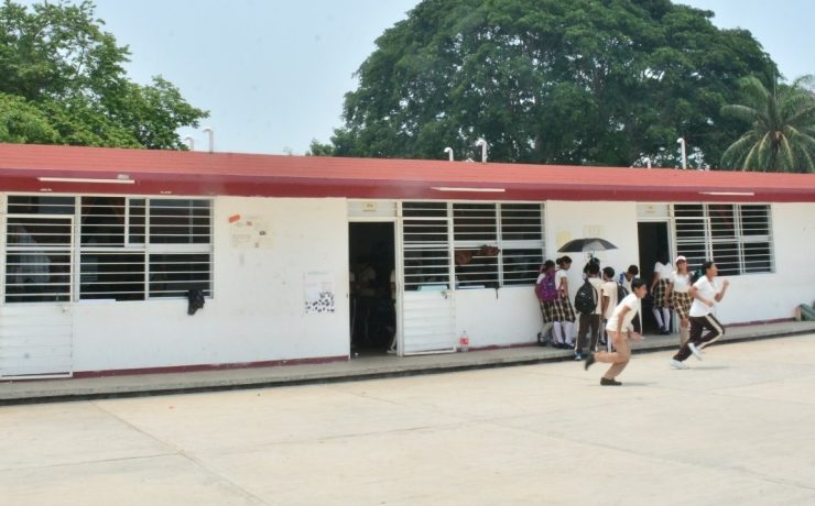 Evalúan ajustes en horarios escolares